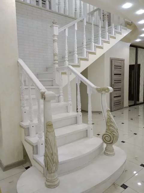 Exclusive hand-carved custom staircase in a Seattle home